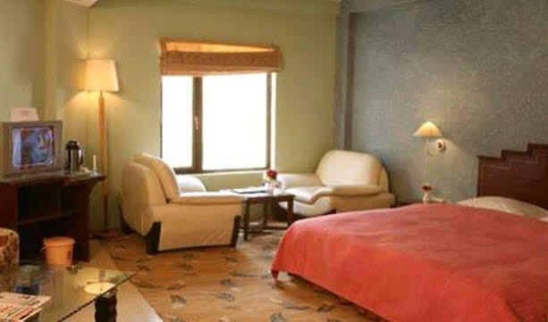 Sarovar Portico Badrinath Hotel Joshīmath Pokój zdjęcie